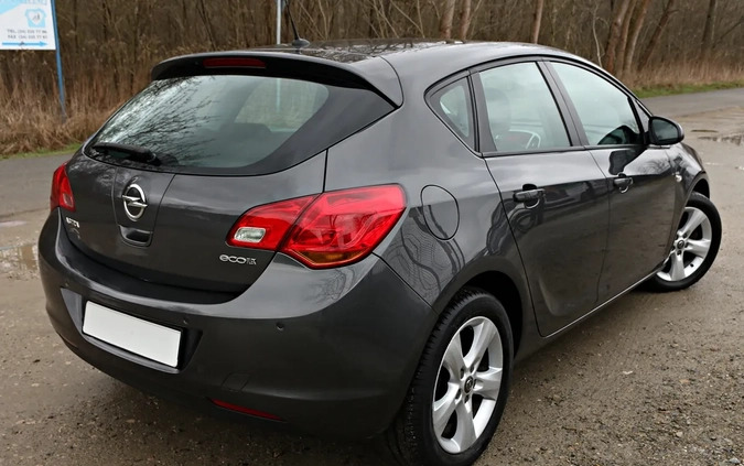 Opel Astra cena 23500 przebieg: 158000, rok produkcji 2012 z Gostynin małe 781